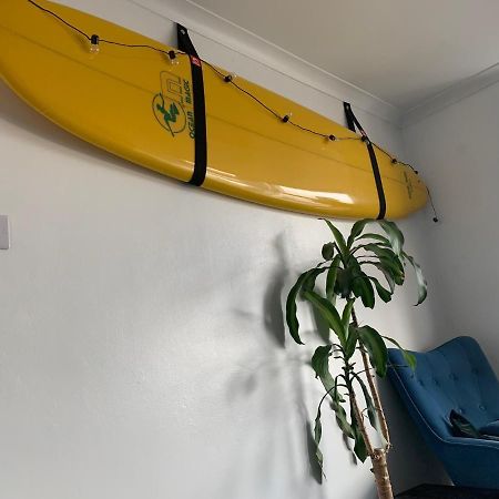 Sea Views With Large Deck One Bedroom Very Close To Beach And Town New Quay Exterior foto