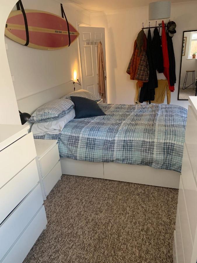 Sea Views With Large Deck One Bedroom Very Close To Beach And Town New Quay Exterior foto